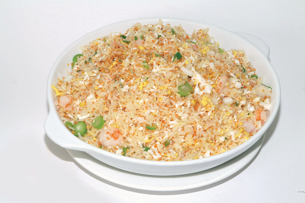 H07. Seafood with Dry Garlic Fried Rice